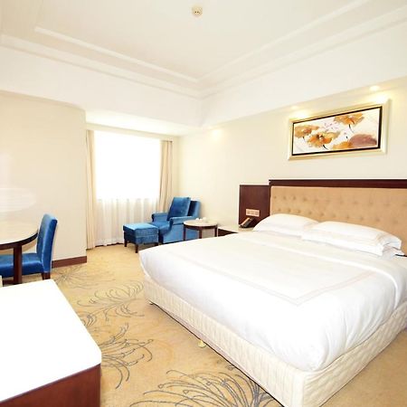 Overseas Chinese Friendship Hotel Canton Extérieur photo
